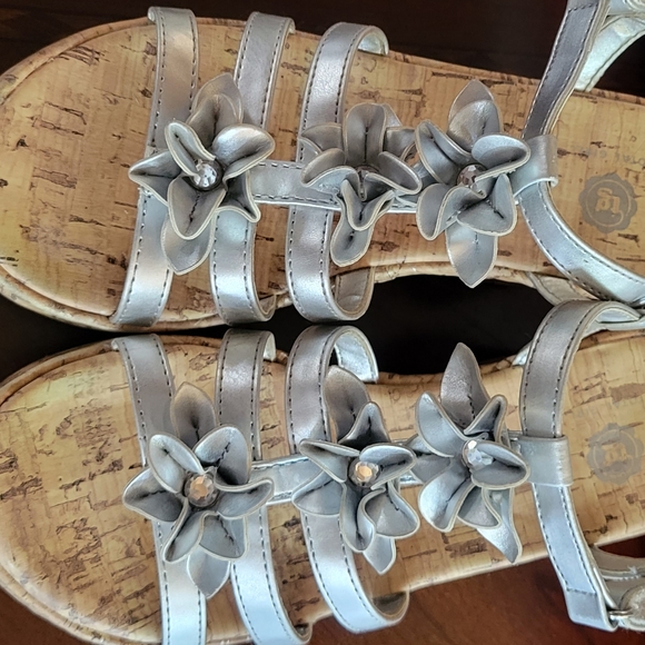 TOTAL GIRL WEDGE SANDALS 2 - Picture 6 of 12